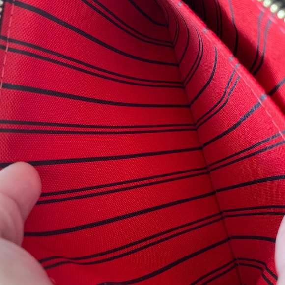 SOLD LV Neverfull Pouch - Picture 4 of 6